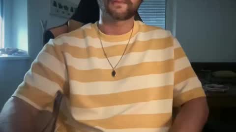 Snapshot of paulsimpsn chatting on June 10, 2026, 2:49 pm love bush online show from June 10, 2026, 2:49 pm
