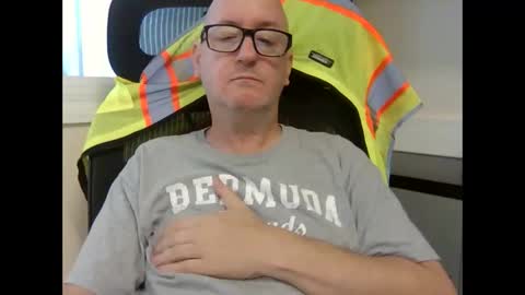 Paul online show from April 18, 2026, 7:40 pm