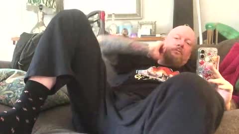 paulyb445 online show from October 2, 2025, 3:08 pm