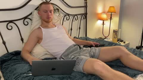 Snapshot of pavelrey chatting on June 3, 2026, 8:06 am Pavel online show from June 3, 2026, 8:06 am