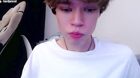 pawclaw online show from December 1, 2025, 4:06 am