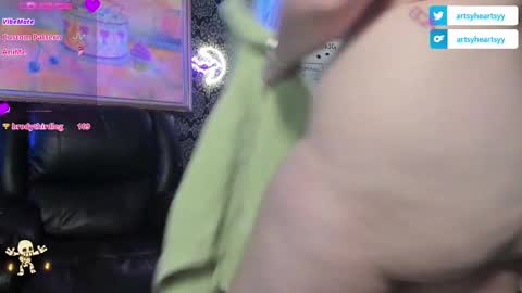 ArtsyHeartsyy online show from December 6, 2024, 5:09 am