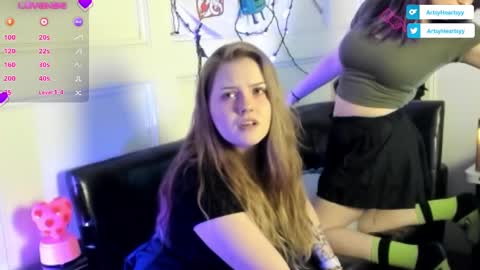 ArtsyHeartsyy online show from January 24, 2025, 5:10 am