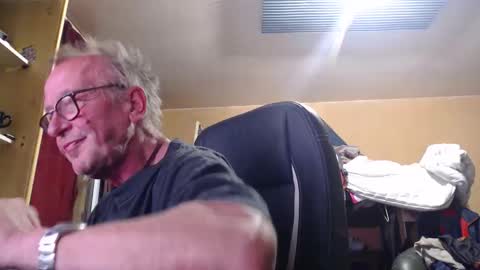 pc8474408 online show from September 10, 2025, 2:33 am