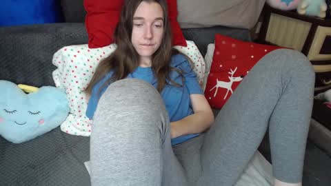 FOUNTAIN SQUIRT online show from December 9, 2024, 1:13 pm