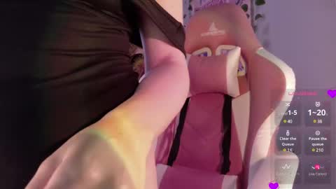  P E A C H   online show from February 28, 2025, 5:04 pm