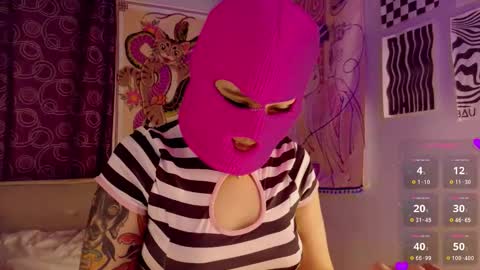  P E A C H   online show from November 1, 2025, 4:36 am