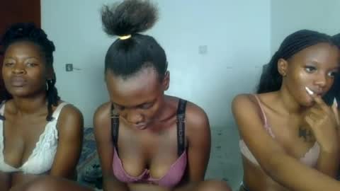 peach_ebonny online show from June 25, 2026, 6:45 pm