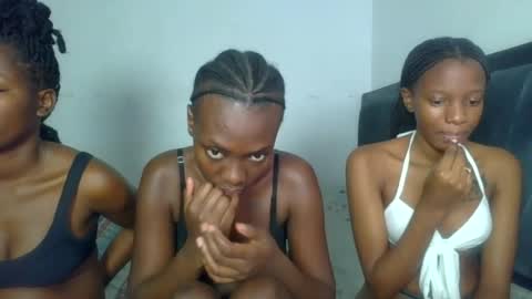 peach_ebonny online show from June 26, 2026, 6:56 pm