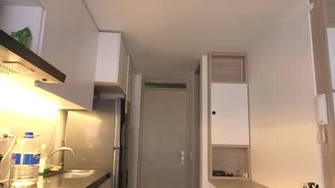 Snapshot of peach_heart chatting on October 15, 2025, 1:11 pm Ema online show from October 15, 2025, 1:11 pm