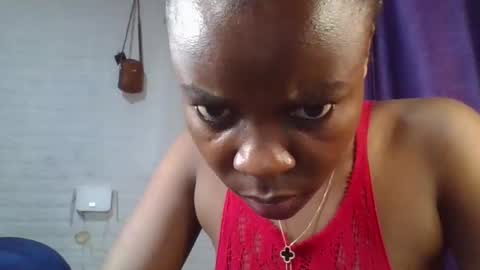 peach_melbah online show from April 21, 2026, 8:44 pm