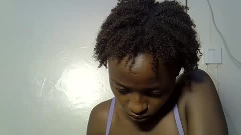peachy_ebony online show from November 26, 2025, 3:18 am