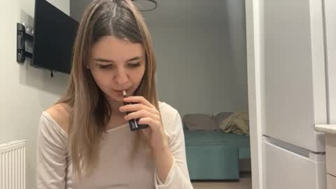 Snapshot of peachy_keens chatting on April 23, 2026, 6:32 pm Peachy online show from April 23, 2026, 6:32 pm