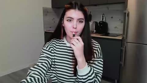 Peachy online show from February 18, 2025, 9:20 pm