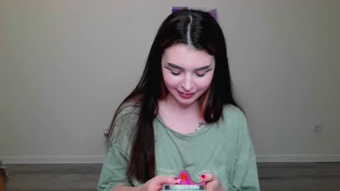 Peachy online show from February 26, 2025, 1:32 am