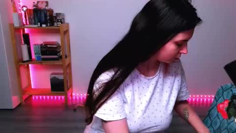 Peachy online show from October 27, 2025, 4:22 pm