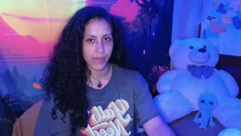 PeachyKeenTV online show from December 3, 2024, 5:20 am