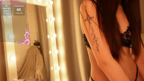 Chloe online show from April 21, 2026, 2:23 pm