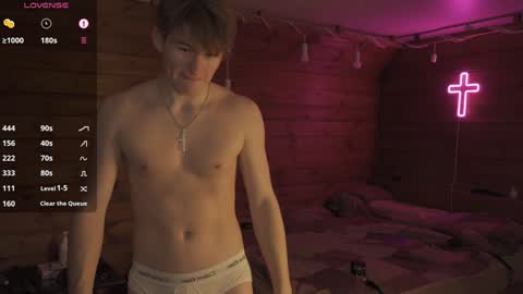 peanut_boy online show from December 6, 2024, 8:51 pm