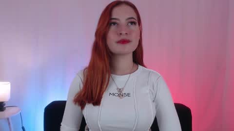 Snapshot of pear__moon chatting on February 16, 2025, 9:38 pm LILLY online show from February 16, 2025, 9:38 pm