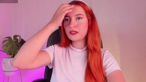 Snapshot of pear__moon chatting on September 25, 2025, 11:30 pm LILLY online show from September 25, 2025, 11:30 pm