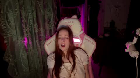 Adelina online show from April 22, 2026, 10:55 pm