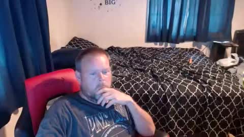 pecker40 online show from September 15, 2025, 7:25 pm