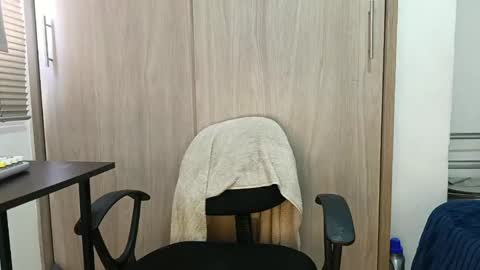 pecsblack888 online show from April 18, 2026, 2:21 pm