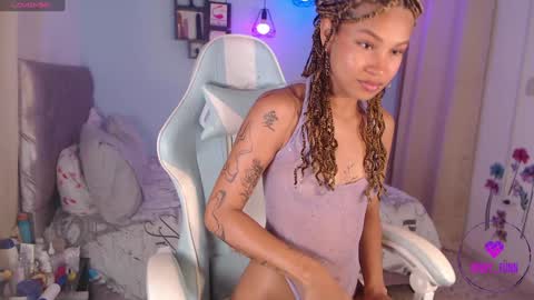 Snapshot of peggy_funn chatting on December 27, 2024, 1:22 am peggy-funn online show from December 27, 2024, 1:22 am