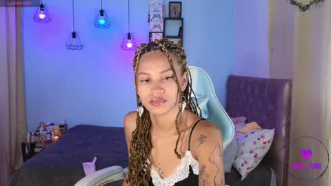 Snapshot of peggy_funn chatting on December 31, 2024, 12:21 am peggy-funn online show from December 31, 2024, 12:21 am