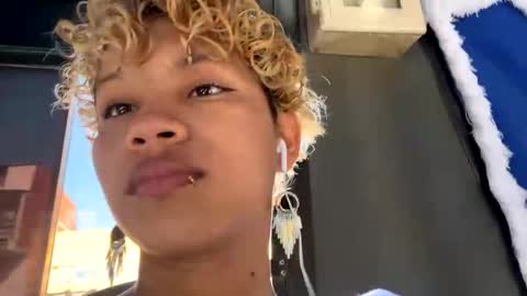 Snapshot of peggy_funn chatting on January 15, 2025, 2:13 pm peggy-funn online show from January 15, 2025, 2:13 pm