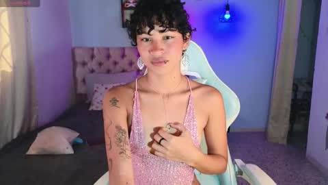 Snapshot of peggy_funn chatting on February 25, 2025, 6:53 pm peggy-funn online show from February 25, 2025, 6:53 pm