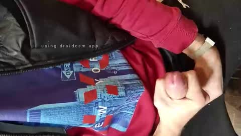 pelnutrauks online show from October 19, 2025, 7:14 pm