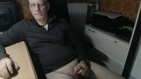 Snapshot of pemue65 chatting on January 7, 2026, 7:00 am Pemue65 online show from January 7, 2026, 7:00 am