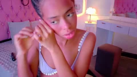 Snapshot of peneelopeecute chatting on June 12, 2026, 6:29 pm peneelopeecute online show from June 12, 2026, 6:29 pm