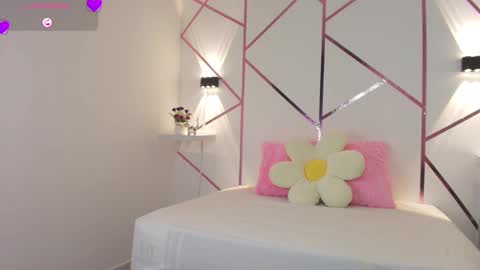 Nana online show from February 4, 2025, 10:43 am