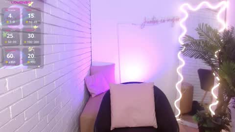 penelope online show from October 25, 2025, 4:35 pm