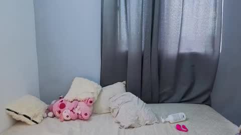 penelophe01 online show from March 21, 2026, 10:13 pm