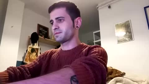 penesvoladores92 online show from December 14, 2024, 4:34 am