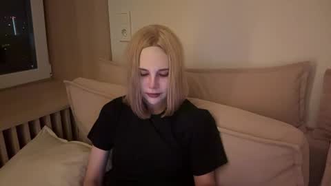 Alya online show from May 26, 2026, 10:17 pm