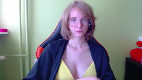 Snapshot of penny_lust chatting on May 19, 2026, 9:15 am Penny online show from May 19, 2026, 9:15 am
