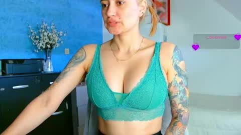 Snapshot of pennyy__ chatting on April 26, 2026, 11:41 am Hi Im Penelope better vibrations 1111 online show from April 26, 2026, 11:41 am