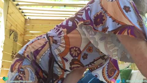 Peppermint and Dusty  online show from April 7, 2026, 6:52 pm