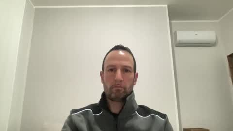 peppinslosqualo online show from February 24, 2025, 5:22 am