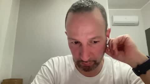 Snapshot of peppinslosqualo chatting on April 27, 2026, 9:35 pm peppinslosqualo online show from April 27, 2026, 9:35 pm