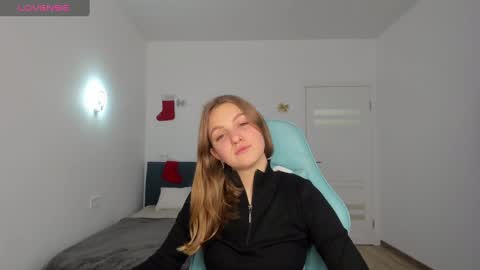 PerditaPravdina online show from December 9, 2024, 8:33 am