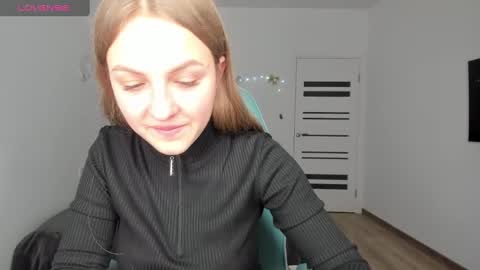 PerditaPravdina online show from December 11, 2024, 5:59 pm