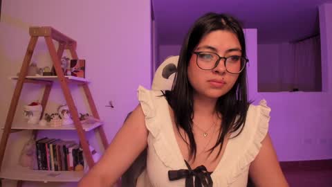 Sarah Ana Banana online show from February 4, 2025, 1:45 am