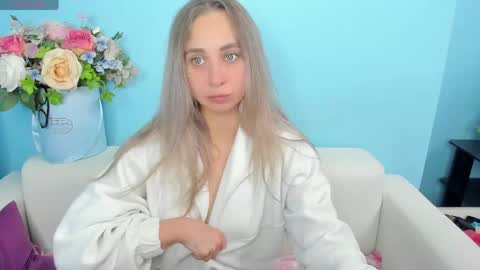 Julia online show from May 12, 2026, 2:03 pm