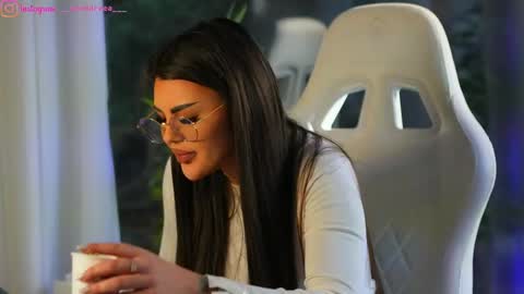 Dee online show from December 23, 2024, 9:38 am